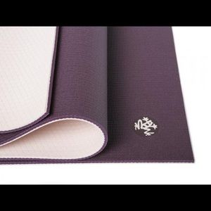 ISO Manduka Pro Limited Edition Black Grace